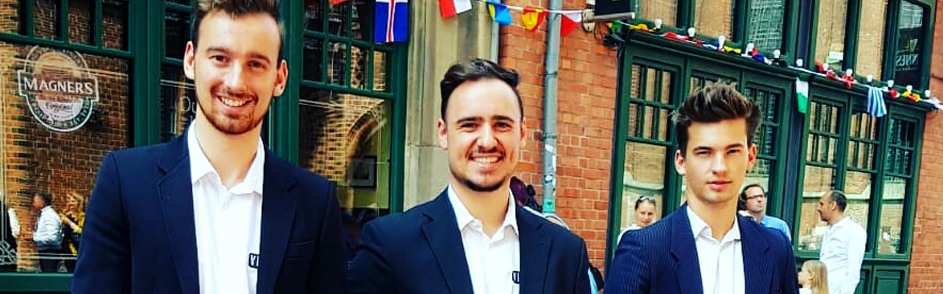 https://www.hannoverklang.com/wp-content/uploads/2018/09/geiger-in-hannover-gesucht-masters-of-violins.jpg