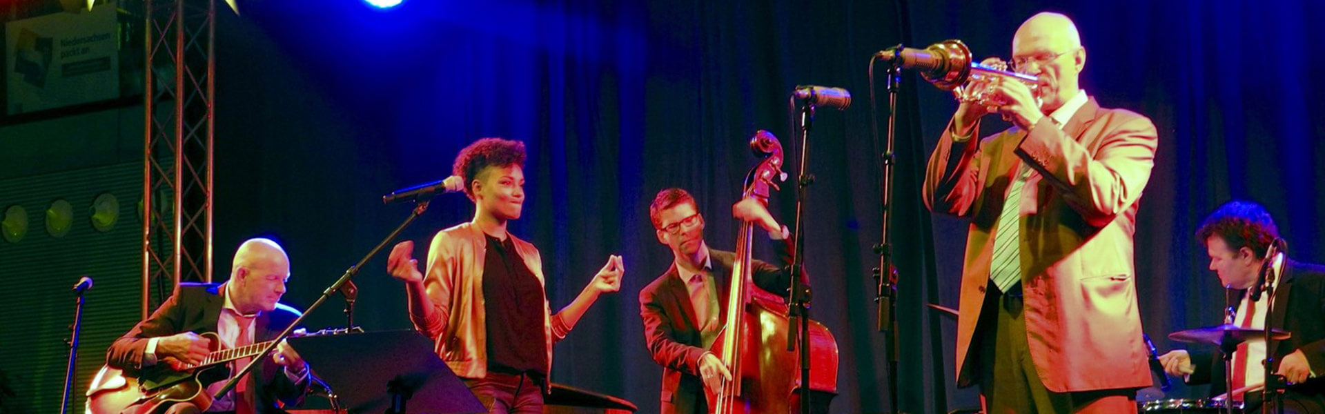 https://www.hannoverklang.com/wp-content/uploads/2019/07/swing-trio-hannover.jpg