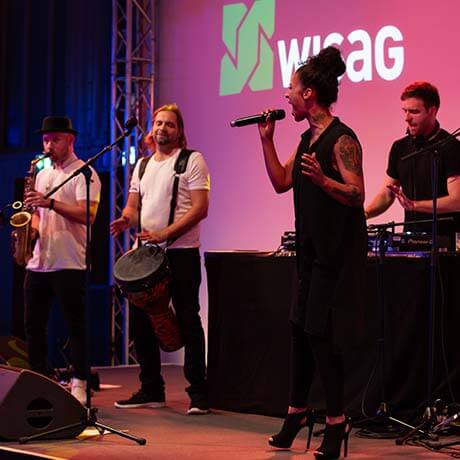 https://www.hannoverklang.com/wp-content/uploads/2019/08/band-hannover-buchen-live-band-mix-up.jpg